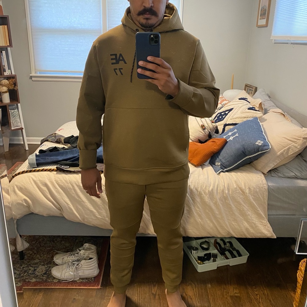 Men’s American eagle jogger set
